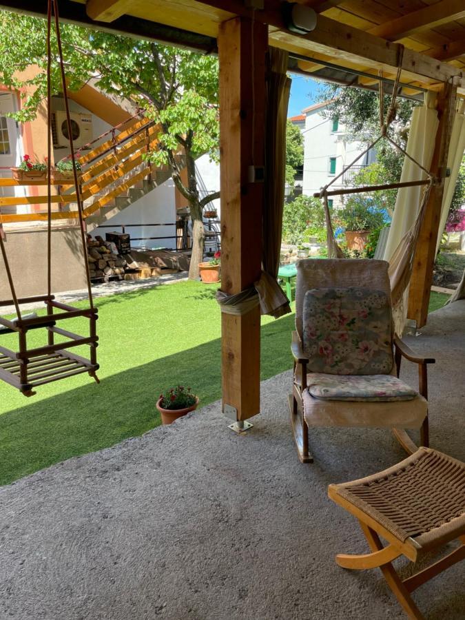 Studio Apartmani Kremic Karlobag Buitenkant foto