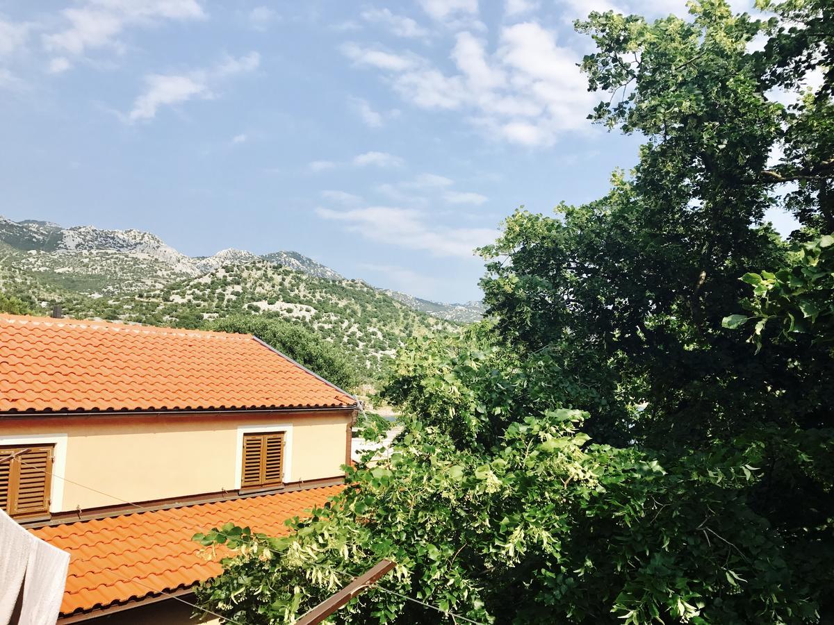 Studio Apartmani Kremic Karlobag Buitenkant foto